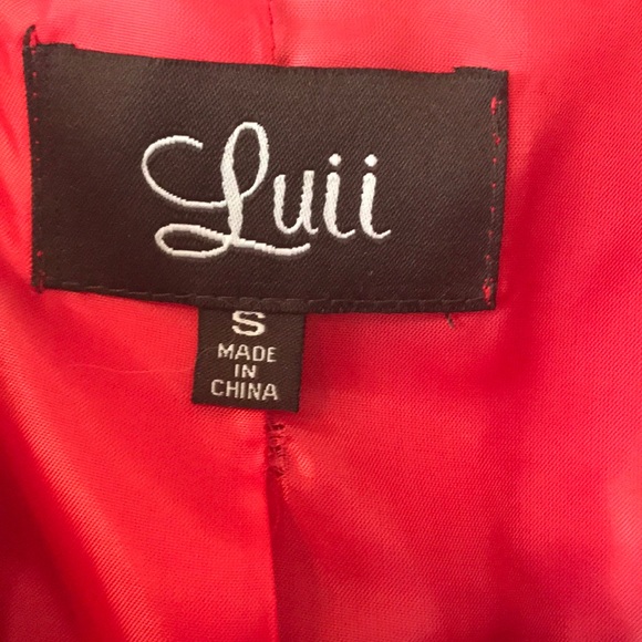 Beautiful new coat never been worn. - Picture 2 of 8